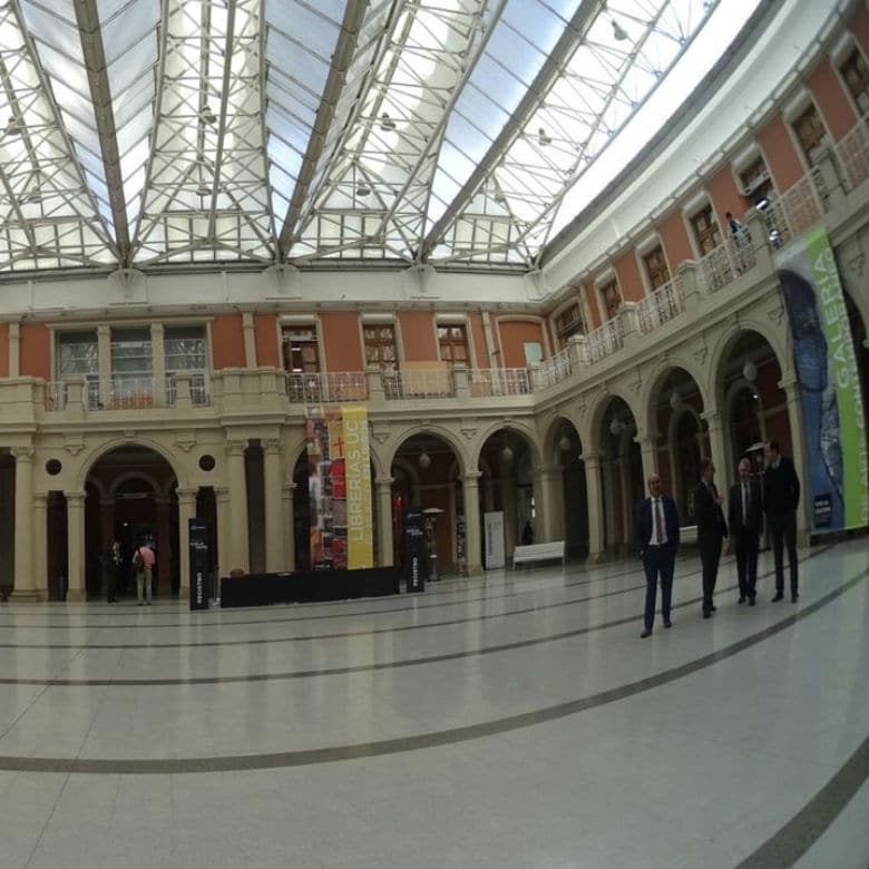 F8edbdf1 f68b 46e7 8d7d 7a7548c7e71c 2