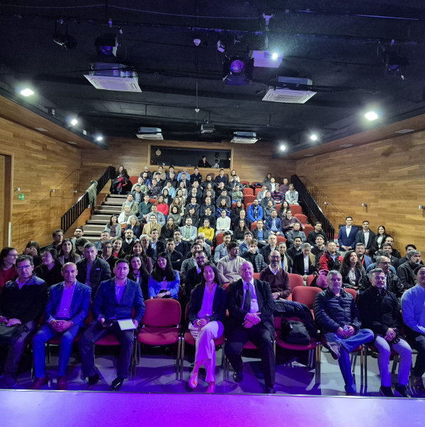FOTO SEMINARIO780 600x603